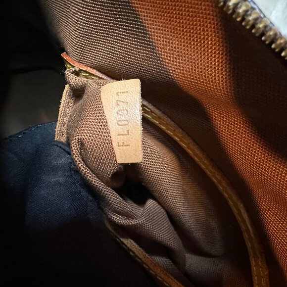 Authentic Louis Vuitton Monogram Alma PM Satchel - Picture 15 of 15